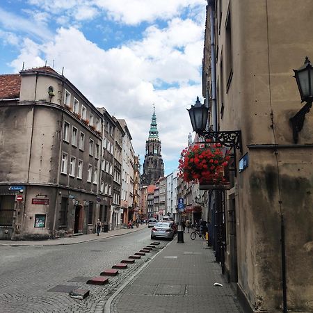 Centrum Apartament Old Town Świdnica Exteriör bild